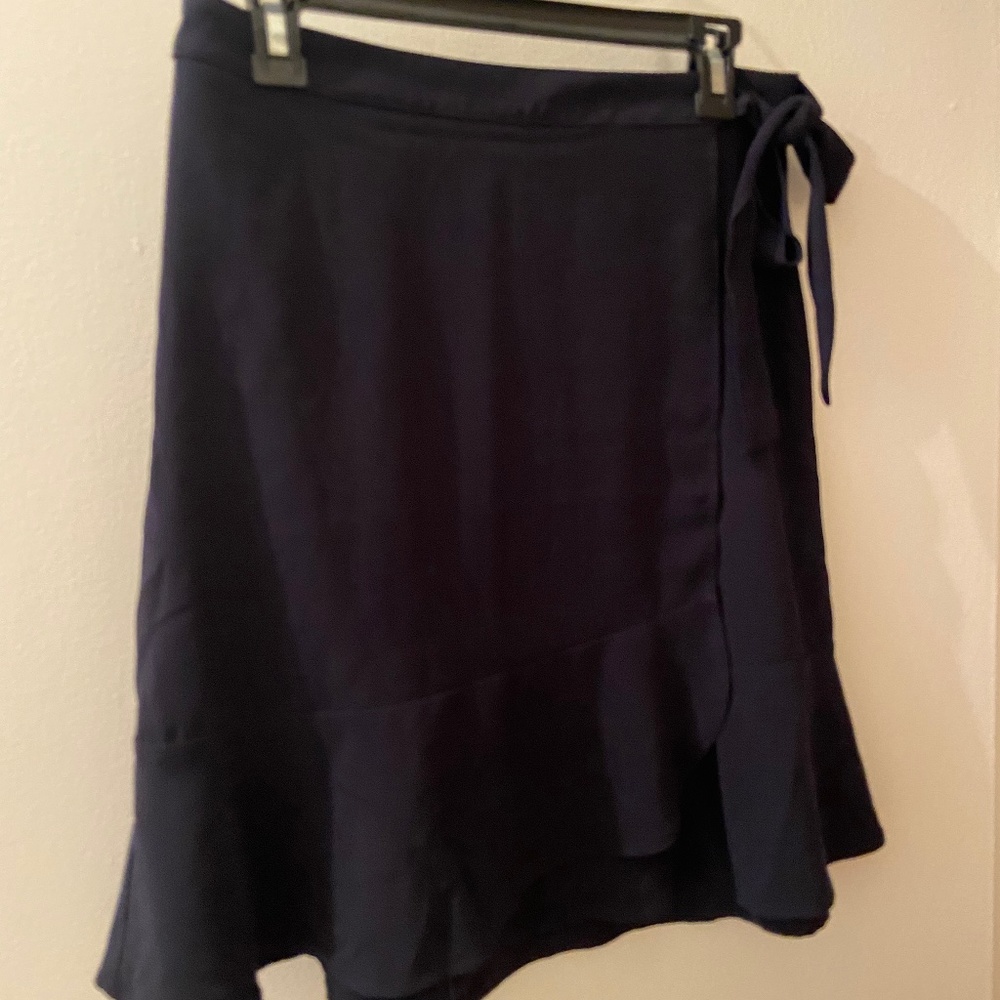 Banana Republic flutter wrap skirt
